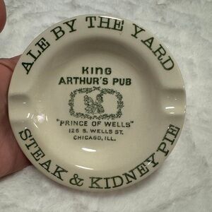Chicago 1980's Ashtray King Arthur's Pub Vintage Trinket Dish Illinois Wells St